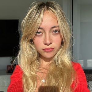 Meet your Posher, Gabriella